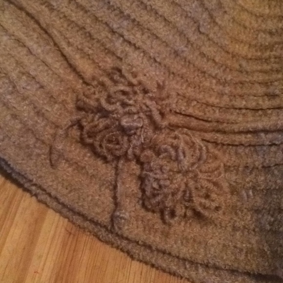 Adorable Bucket Hat - Picture 4 of 5